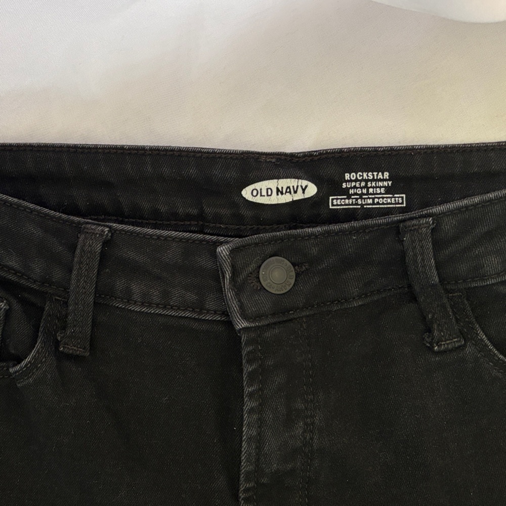 Old Navy Women’s Black Skinny Jeans